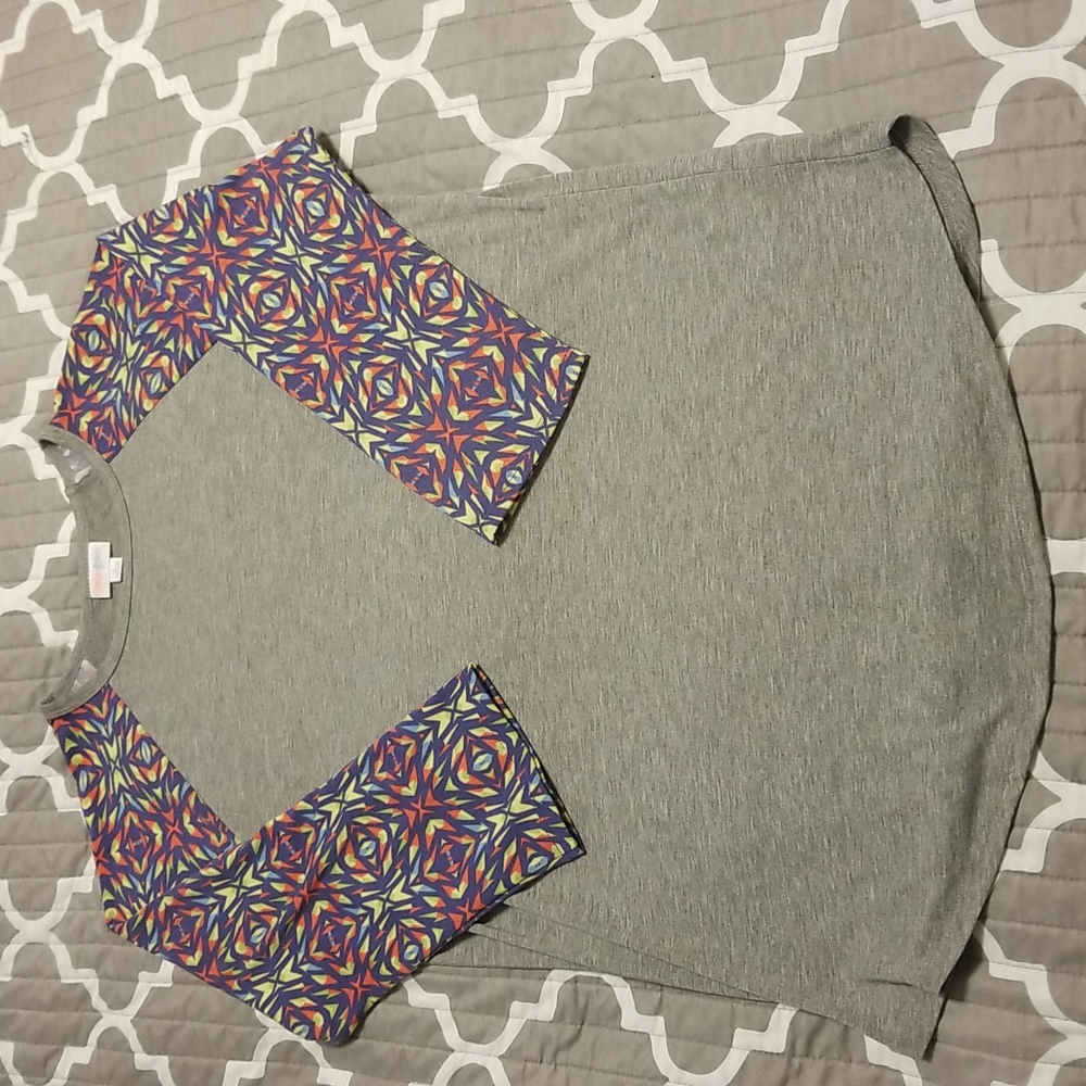 LulaRoe 3/4 sleeve shirt, size L